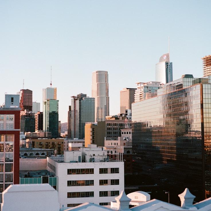 Parents evaluating schools in United Kingdom